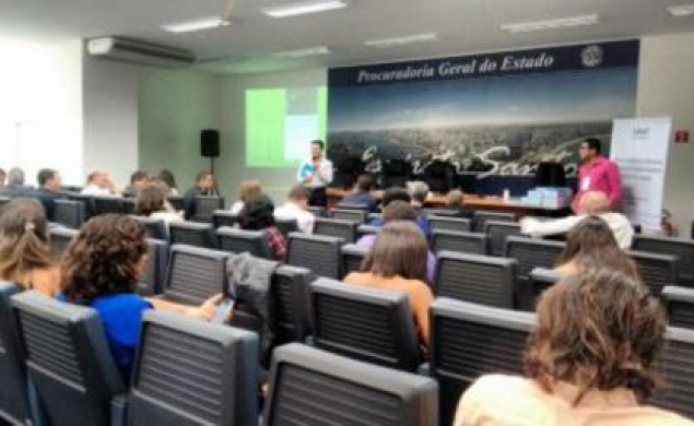 ARES-PCJ apresenta na XXV CTSan ? ABAR livro comemorativo dos seus 5 anos de instalação 
